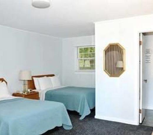 Admiral Motel
