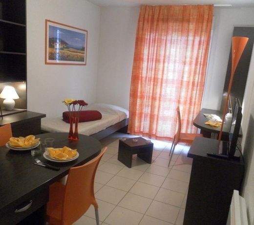 PARK & SUITES CONFORT SAINT ETIENNE - SAINT PRIEST-EN-JAREZ