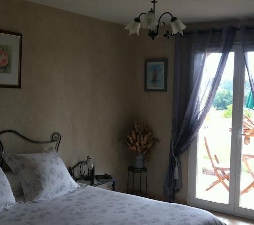 LE CLOS CASTEL -Chambre d'hÃ´tes - GÃ®te equipe