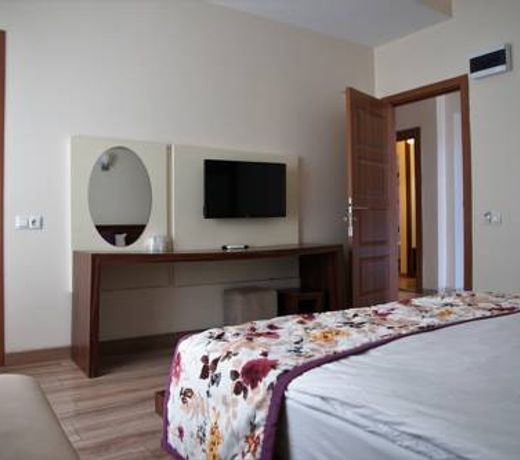 Marina Hotel