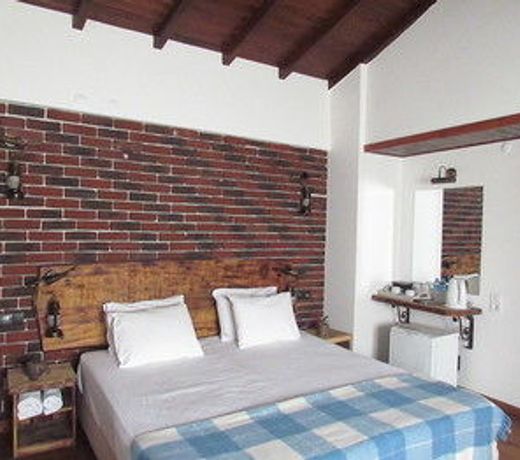 Amazon Petite Palace