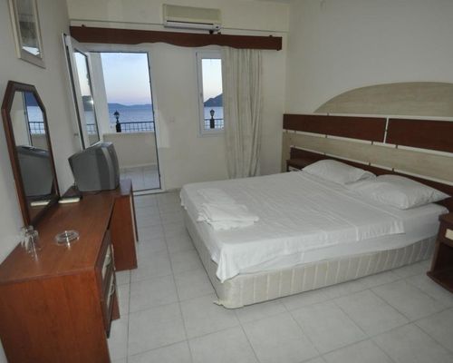 Ado Beach Hotel - Тургутреис - фото 10