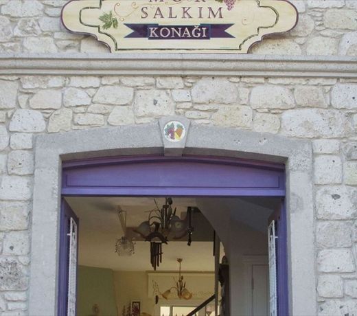Mor Salkım Konağı