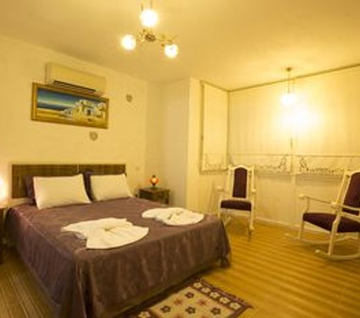 Mor Salkım Konağı