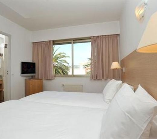 Mercure Villeneuve Loubet Plage