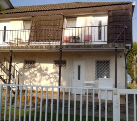 Vízparti apartmanok