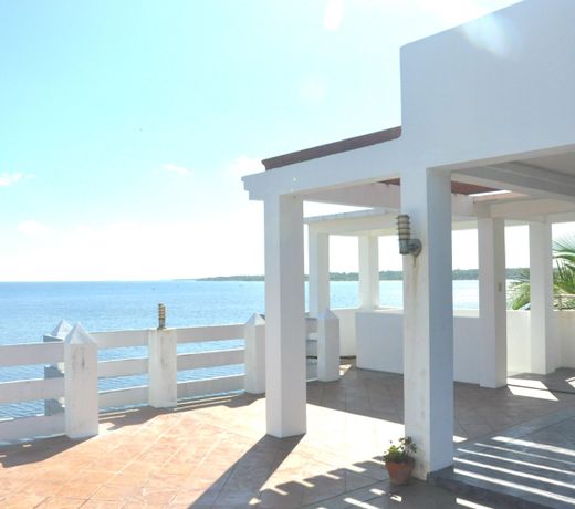 Casa Almarenzo Bed and Breakfast Resort