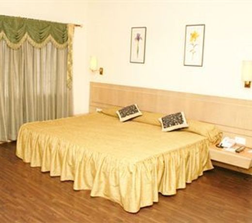 Vishwaratna Hotel