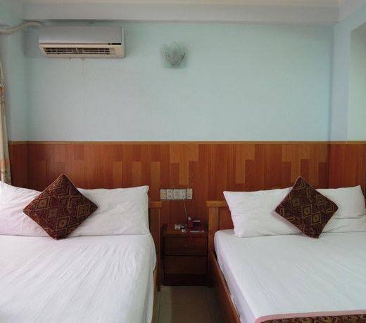 Quang Vinh Hotel