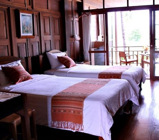 River Bank Resort