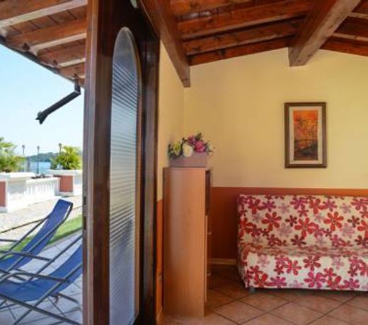 VILLA GARUTI VILLAGE