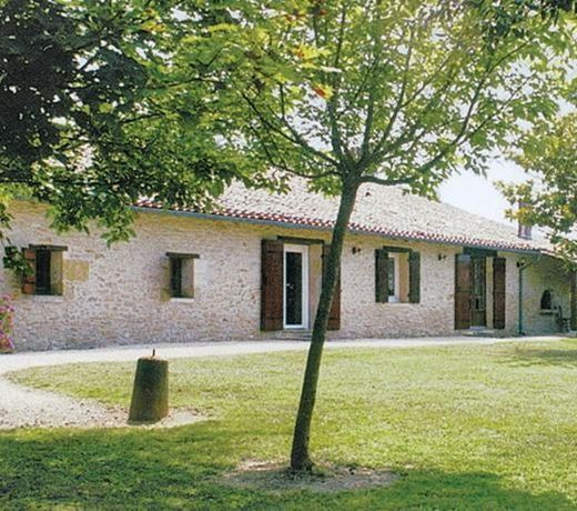 Holiday home StVivien de Monsegur K-651