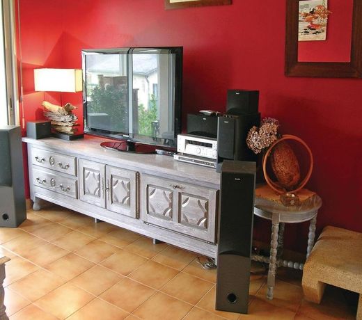 Holiday home Pleuven KL-1604
