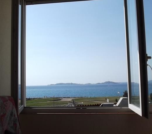 AU PANORAMA