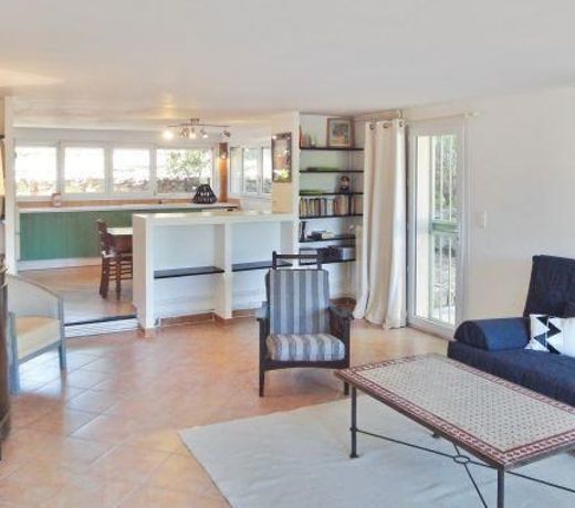 Apartment Fuveau WX-1000