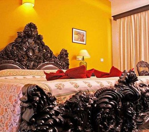 Paradise Inn