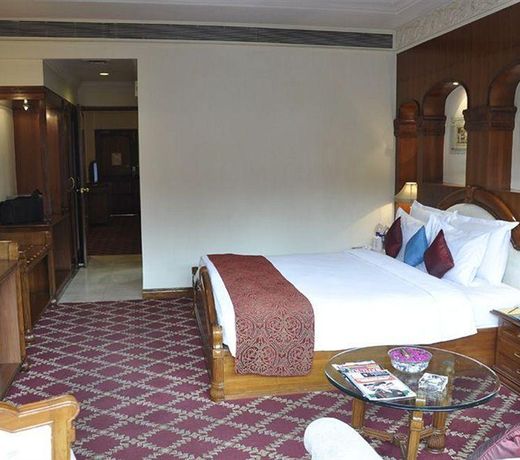 Hotel Babylon International