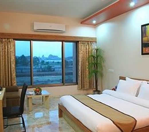 Lion Lords Inn Rajula