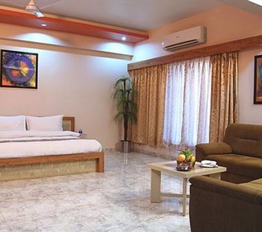 Lion Lords Inn Rajula