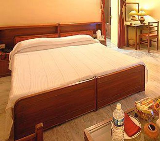 RANTHAMBHORE SAFARI LODGE
