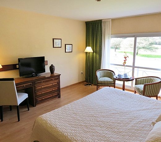Howard Johnson Hotel & Spa Villa General Belgrano