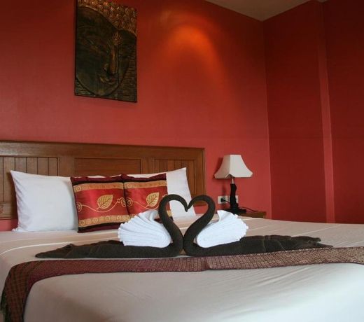 Baan Chayna Hotel