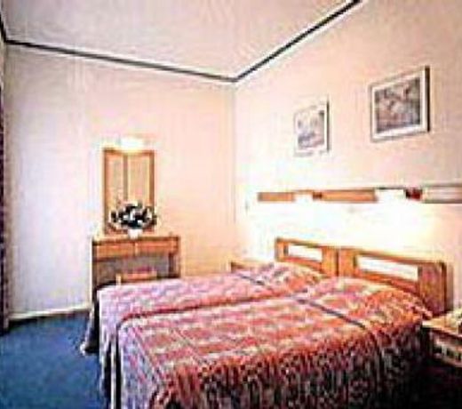 Oasis Hotel Apartments