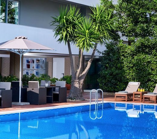 Blazer Suites Hotel