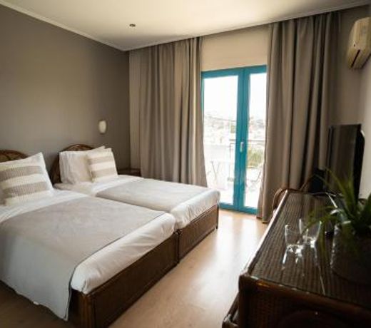 Plaza Riviera Hotel