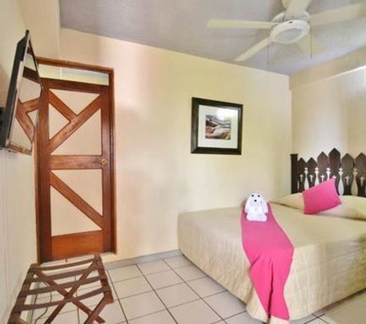 Hotel Casona de La Isla