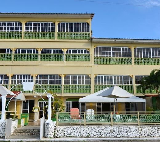 Hotel Peten