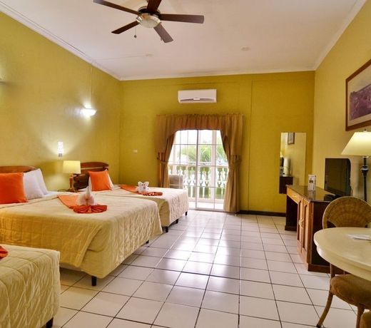 Hotel Peten