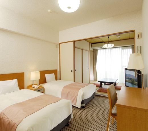 Wisterian Life Club Atami