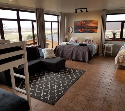 Farmhotel Efstidalur