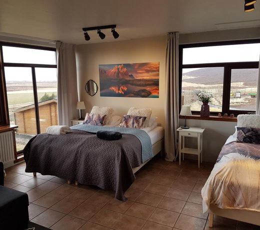 Farmhotel Efstidalur