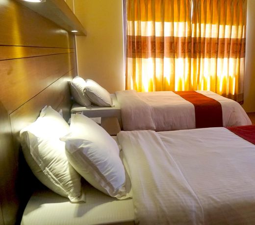 Hotel Middle Path & Spa