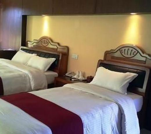Hotel Middle Path & Spa