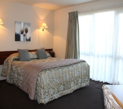 Cedar Grove Motor Lodge