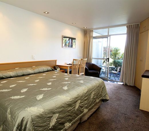 Tides Hotel