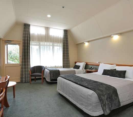Ascot Park Hotel
