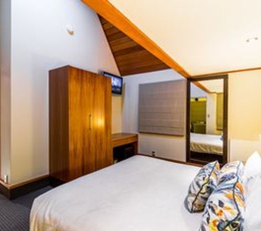 Distinction Te Anau Hotel & Villas