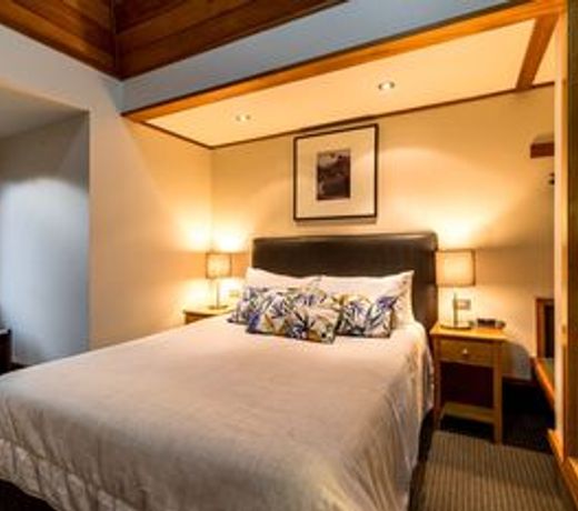 Distinction Te Anau Hotel & Villas