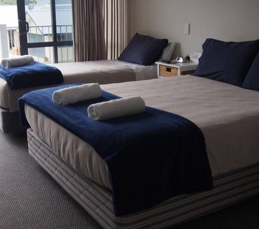Linkwater Motel and Backpackers