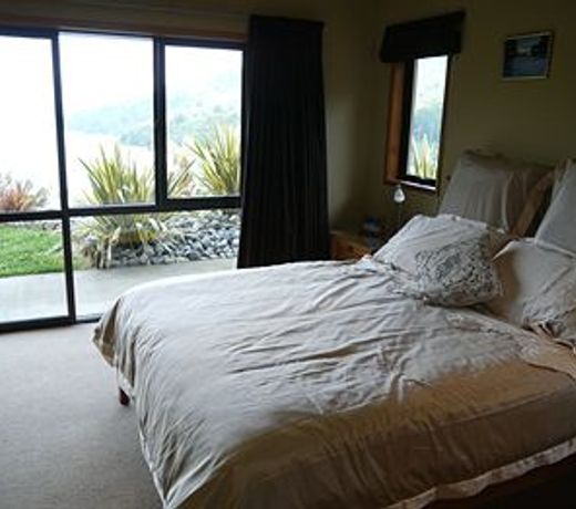 Okiwa Bay Lodge