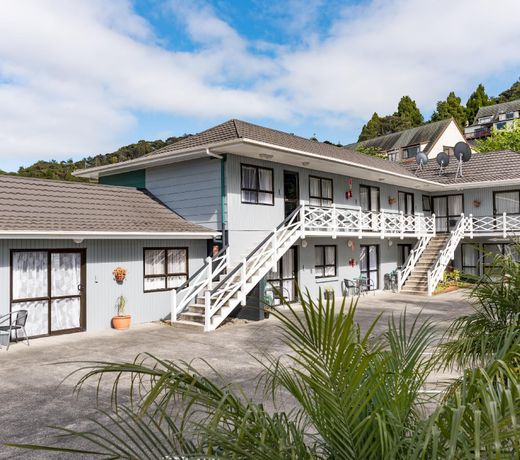 Dolphin Motel