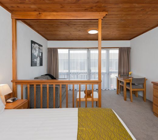 Swiss Chalet Lodge Motel