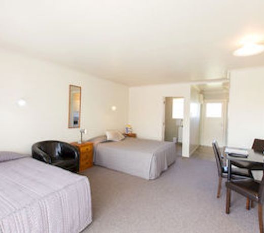 AAA Thames Court Motel