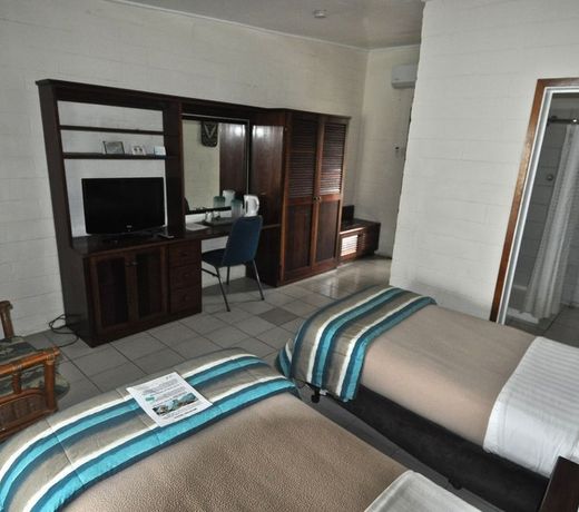 Madang Resort