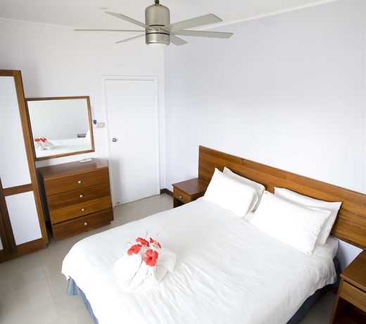 Madang Lodge Hotel