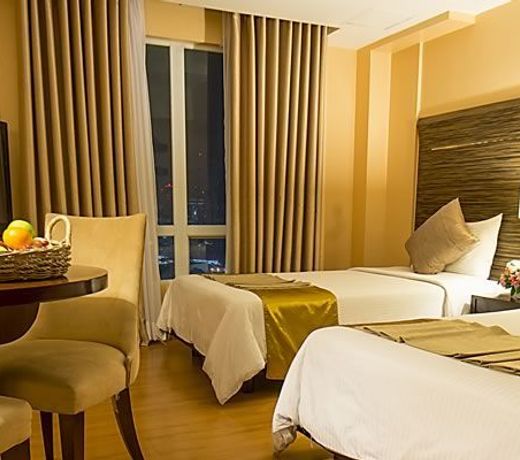 Lancaster Hotel